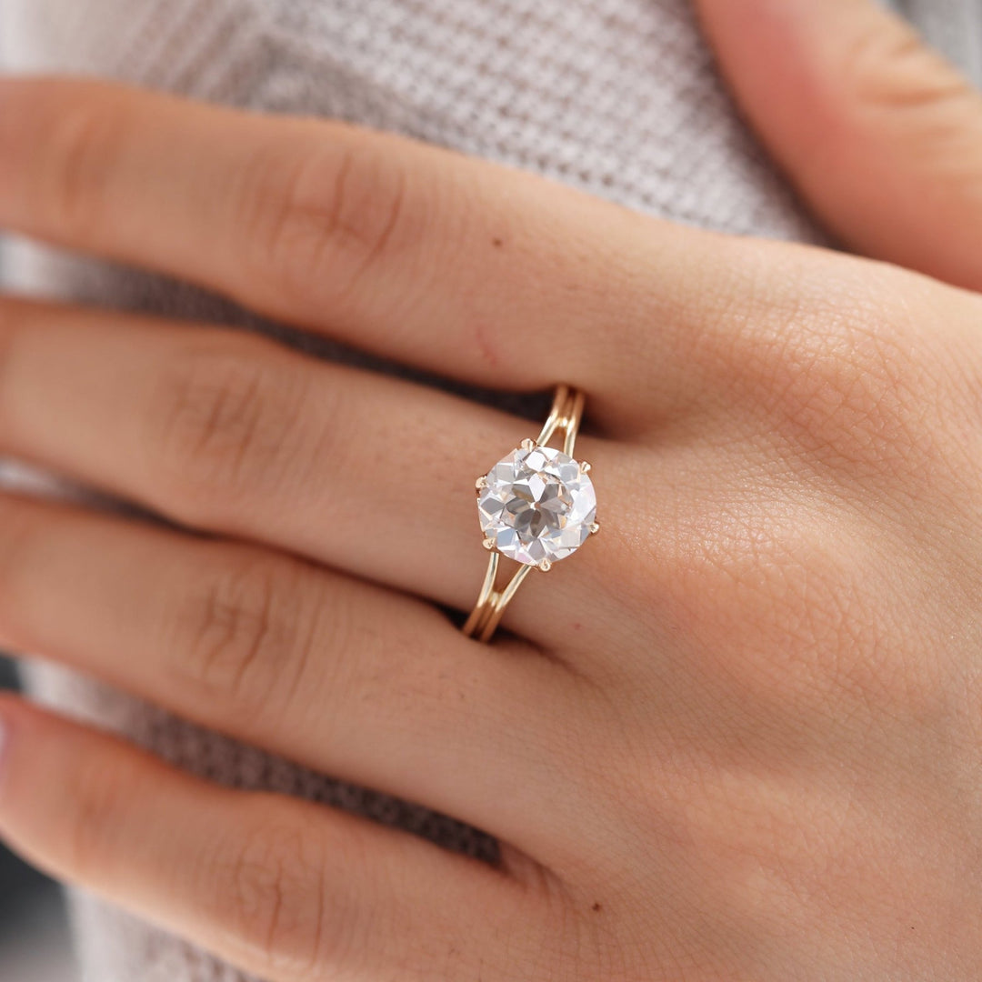 Old European Cut Diamond
Tulip Engagement Ring
2 Carat OEC Diamond
