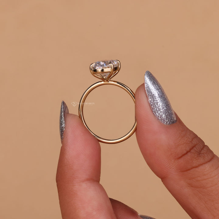 4 Carat Solitaire Ring
Oval Moissanite Gold Ring
Large Oval Moissanite Ring
Solitaire Diamond Ring Look