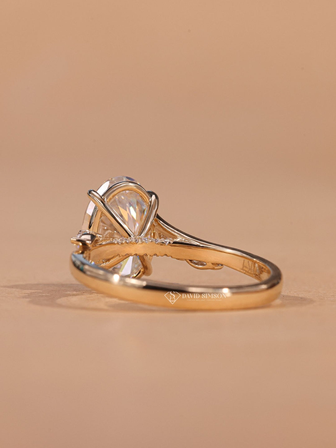  Oval timeless engagement ring, Oval elegant engagement ring, Oval glamorous engagement ring, Oval sophisticated engagement ring, Oval trendy engagement ring, Oval fashionable engagement ring, Oval ethical engagement ring, 