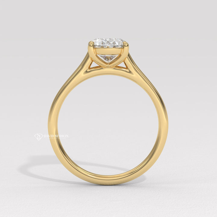  cut bridal set with halo, Oval cut bridal set with side stones, Oval cut bridal set with diamond accents, Oval cut bridal set with milgrain, Oval cut bridal set with filigree,