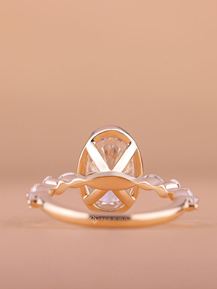 Oval timeless engagement ring, Oval elegant engagement ring, Oval glamorous engagement ring, Oval sophisticated engagement ring, Oval trendy engagement ring,