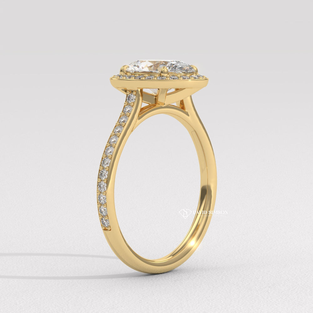 Oval timeless engagement ring, Oval elegant engagement ring, Oval glamorous engagement ring, Oval sophisticated engagement ring, Oval trendy engagement ring, Oval fashionable engagement ring,