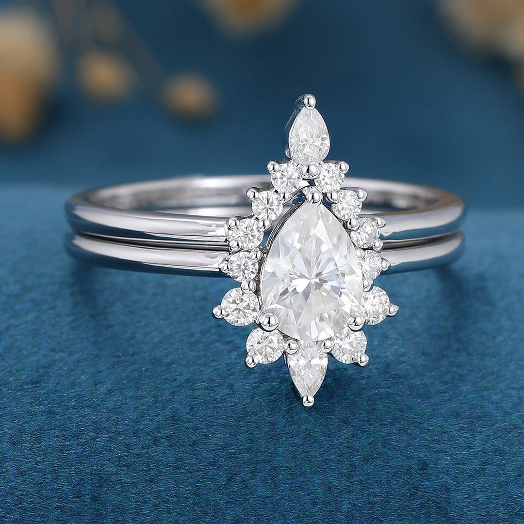 pear-shaped-moissanite-halo-nature-inspired-bridal-set