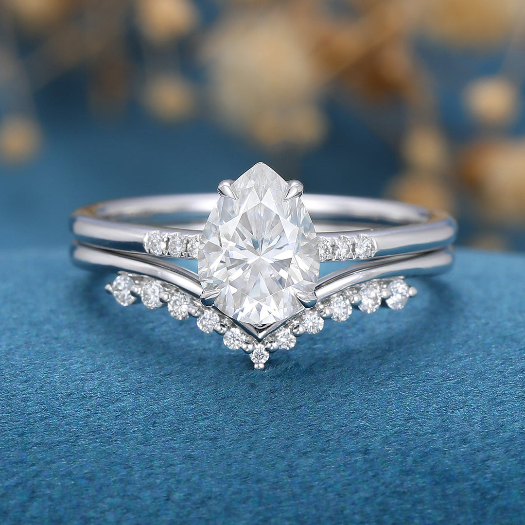 pear-shaped-moissanite-solitaire-bridal-set