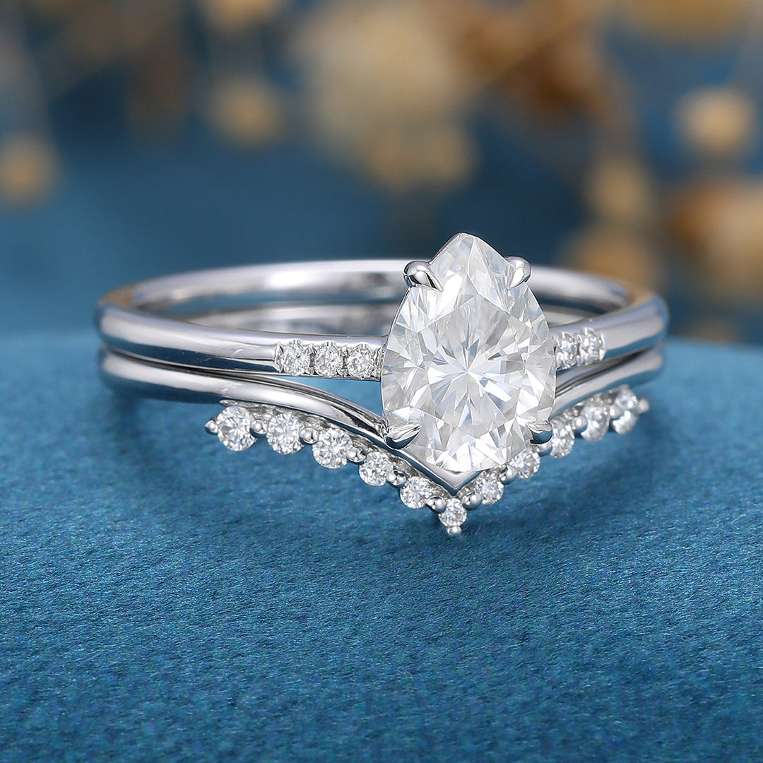 pear-shaped-moissanite-solitaire-bridal-set