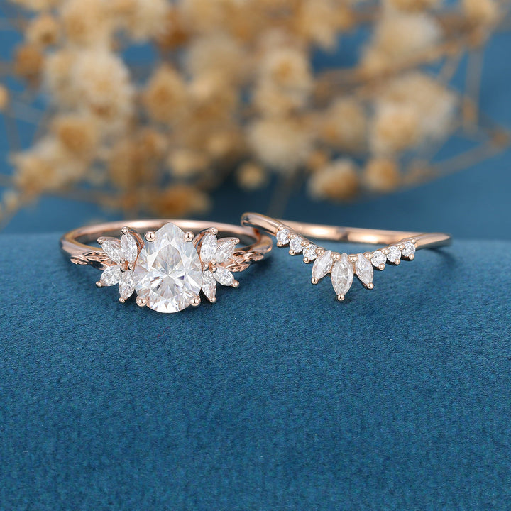 1-0-ct-pear-shaped-moissanite-cluster-bridal-set