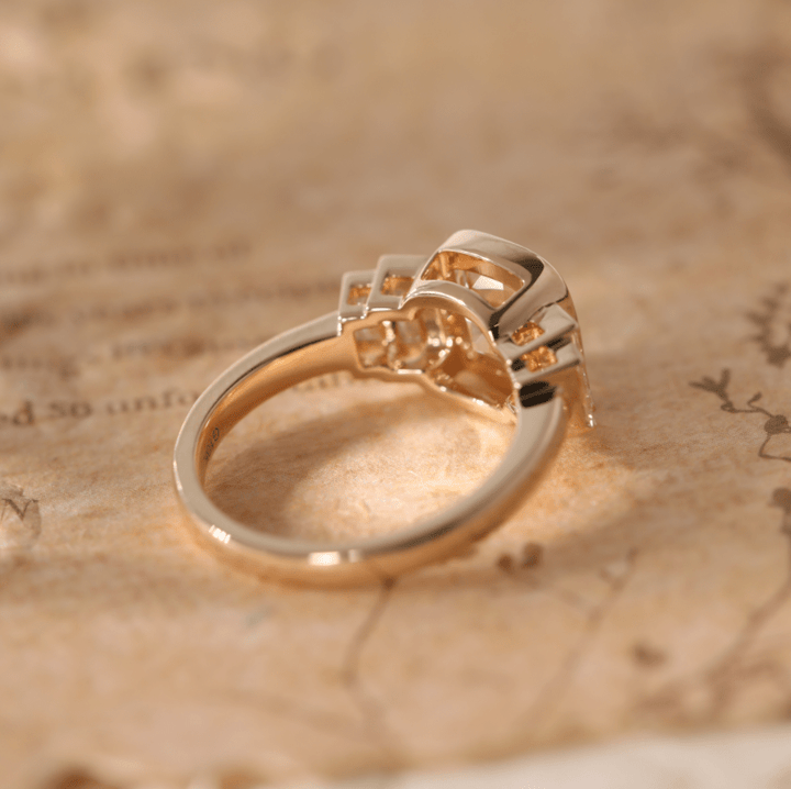 Peach Sapphire Alternative
Vintage Cluster Ring
Champagne Moissanite
Morganite Style Ring
