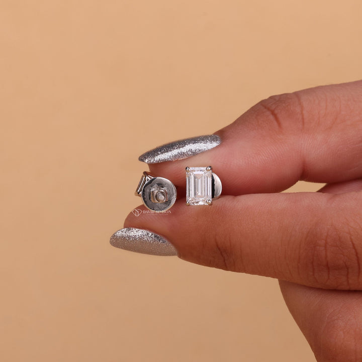 8K Gold Emerald Studs
Platinum Moissanite Studs
D Color Moissanite Studs
