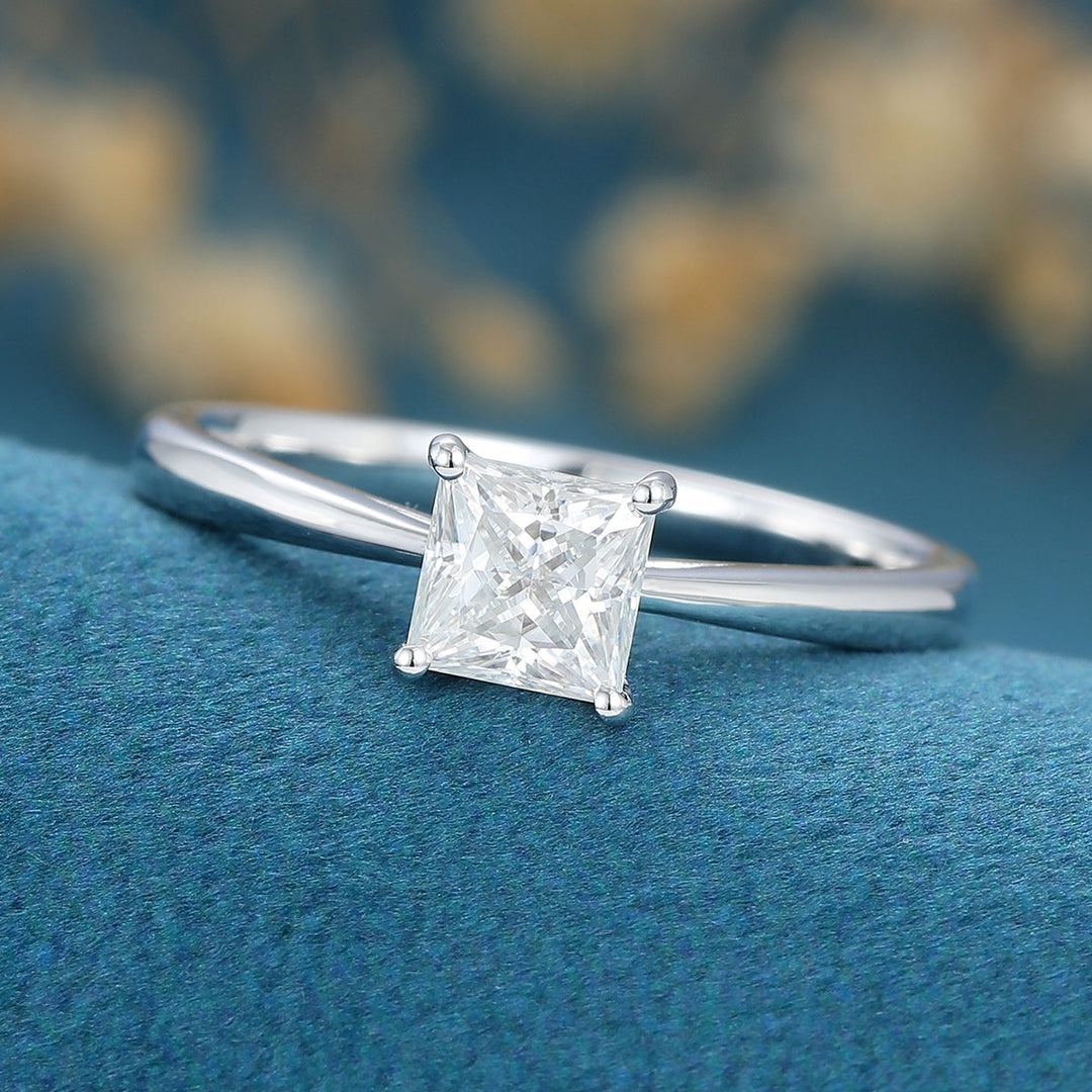 princess-shaped-moissanite-solitaire-engagement-ring-2