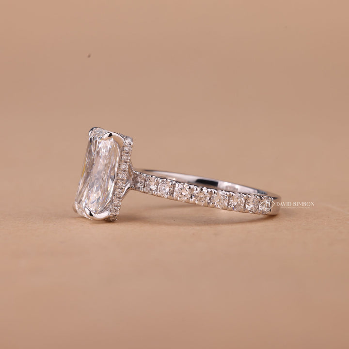 Lab Grown Moissanite
VVS1 Radiant Moissanite
Minimalist Hidden Halo
