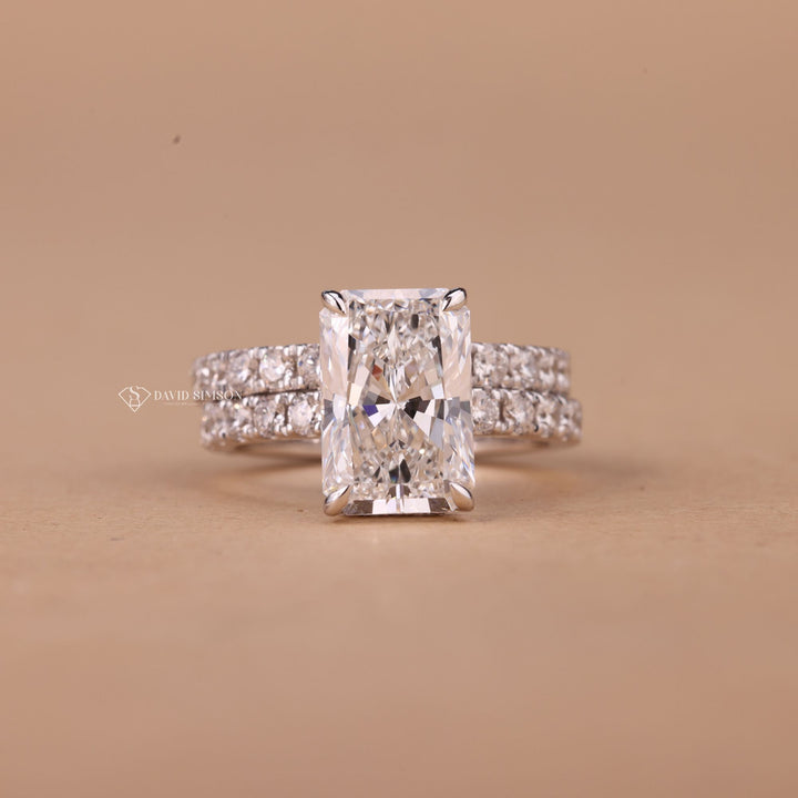 Moissanite Diamond Set
Radiant Engagement Ring
Crushed Ice Radiant
Hidden Accent Bridal Set
