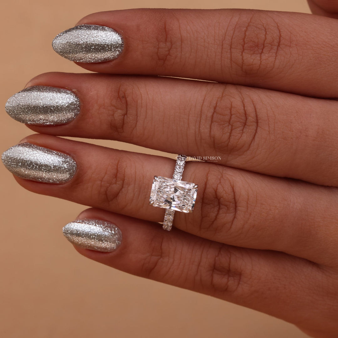 Hidden Halo Ring
3.0CT Moissanite
4.0CT Engagement Ring

