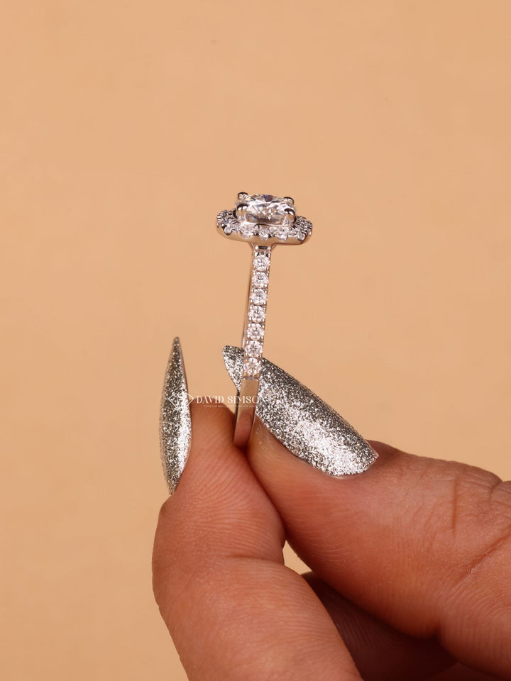 Round Cut Diamond Moissanite Halo Engagement Ring for Women