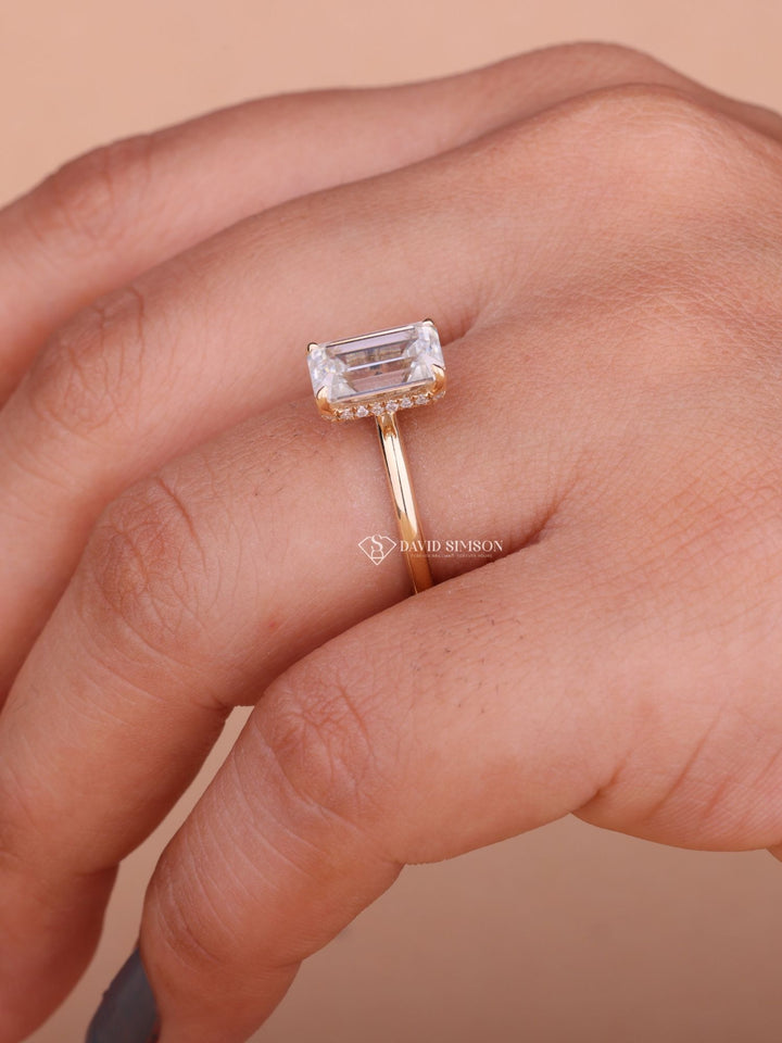 3.0CT-4.0CT Emerald Cut Moissanite Diamond Hidden Halo Engagement Ring