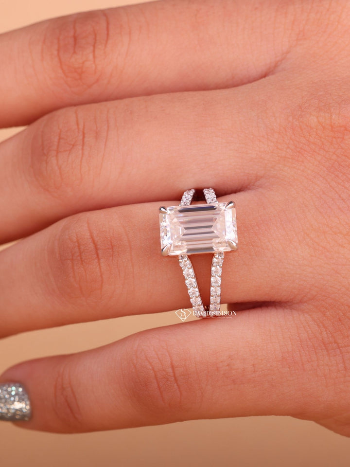 4.0CT-6.0CT Emerald Cut Moissanite Diamond Shank Engagement Ring