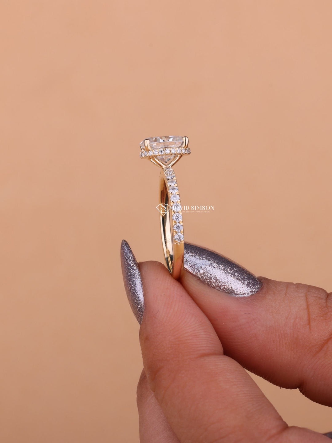 2.50CT-3.50CT Oval Cut Moissanite Diamond Hidden Halo Engagement Ring