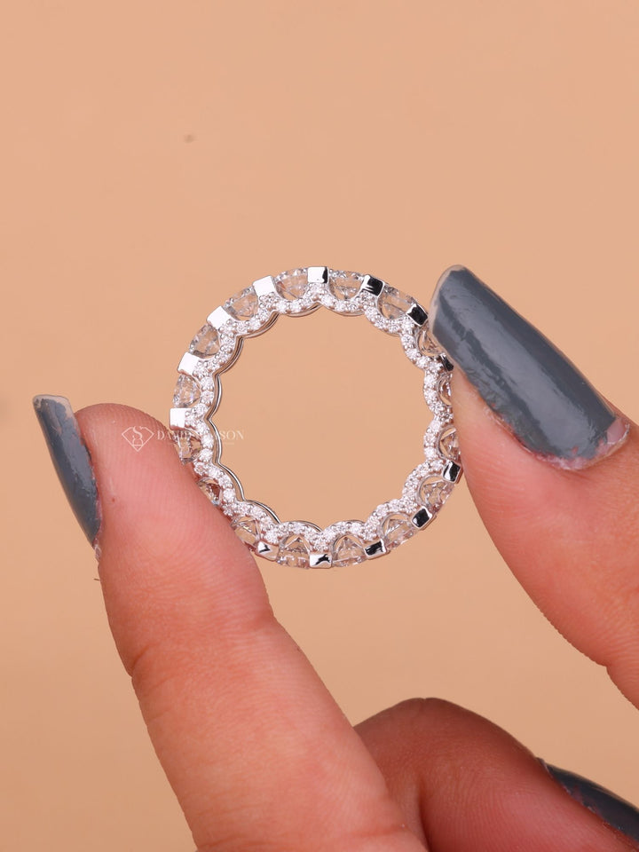 Round Cut Moissanite Shared Prongs Diamond Full Eternity Wedding Band