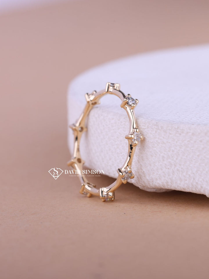 Round Cut Moissanite Distance Diamond Wedding Band for Women