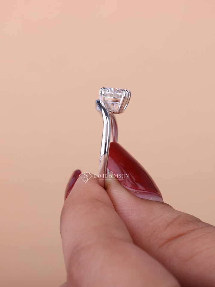 2.0CT-3.0CT East West Oval Cut Moissanite Diamond Wave Engagement Ring