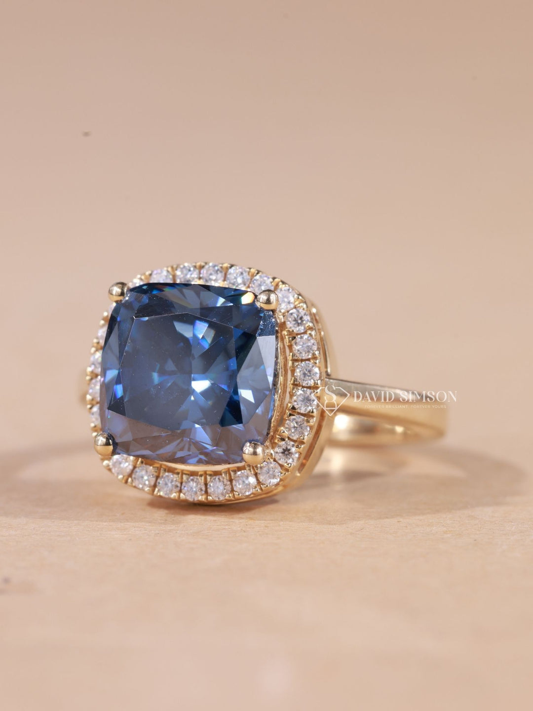 2.0CT-3.0CT Blue Cushion Cut Moissanite Diamond Halo Engagement Ring