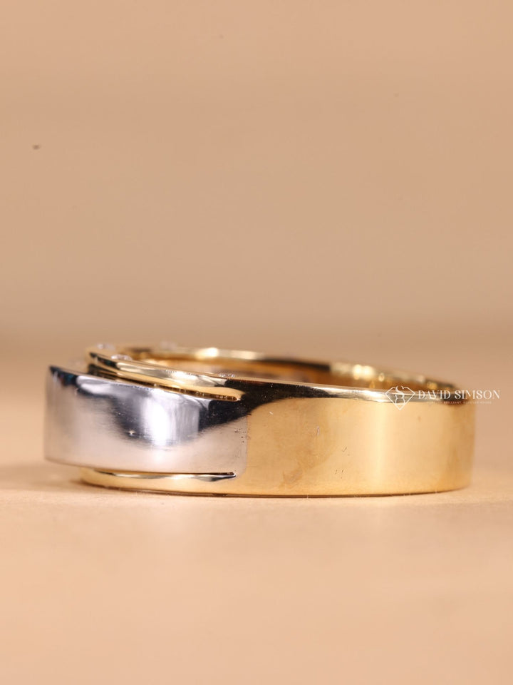 Round Cut Moissanite Diamond Unique Men's Wedding Ring