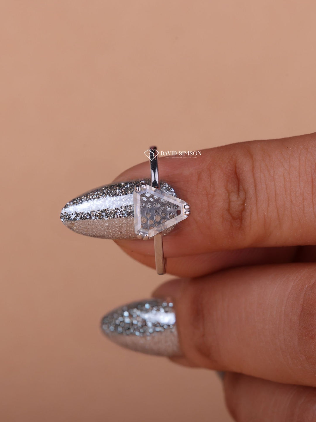 1.0CT-2.0CT Moissanite Supper Hero Diamond Engagement Ring