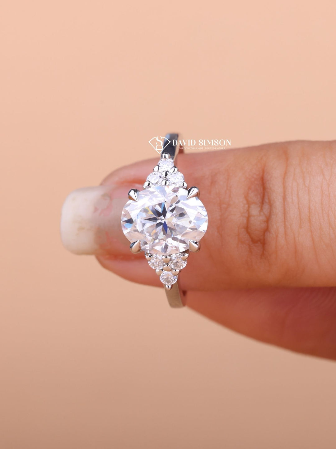 2.50CT-3.50CT Oval Cut Moissanite Cluster Diamond Engagement Ring