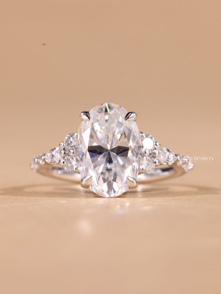 3.0CT-4.0CT Oval Cut Moissanite Cluster Diamond Engagement Ring