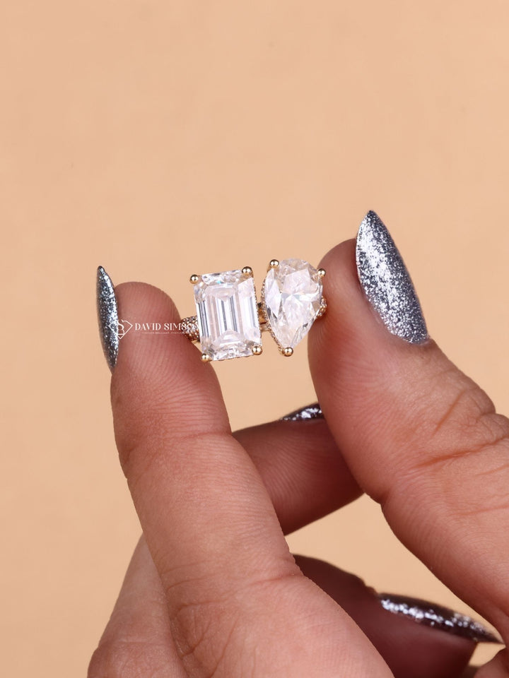 2.0CT Pear & 2.0CT Emerald Cut Moissanite Diamond Toi et Moi Engagement Ring