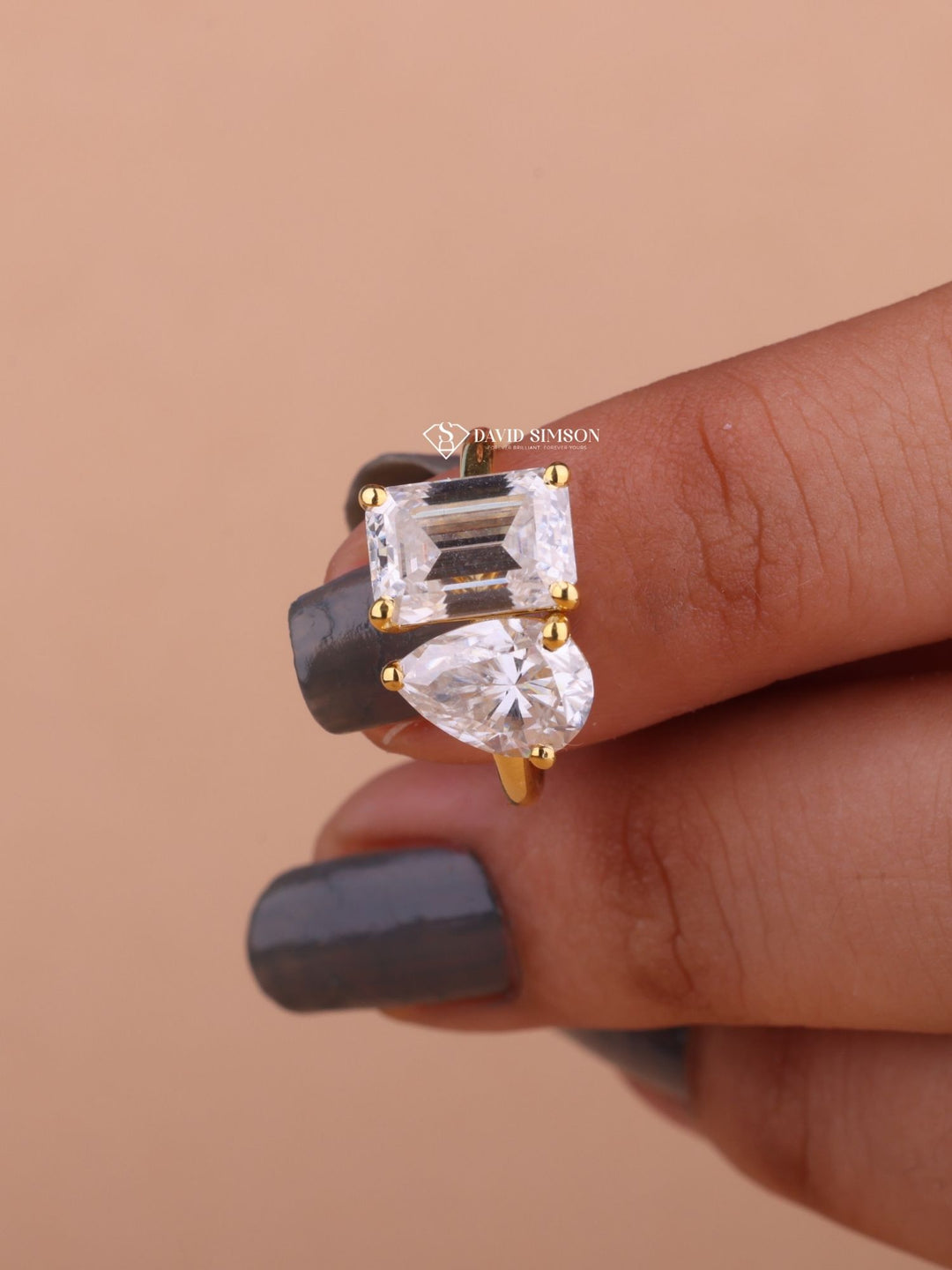 3.0CT Emerald & 2.50CT Pear Cut Moissanite Diamond Toi et Moi Engagement Ring