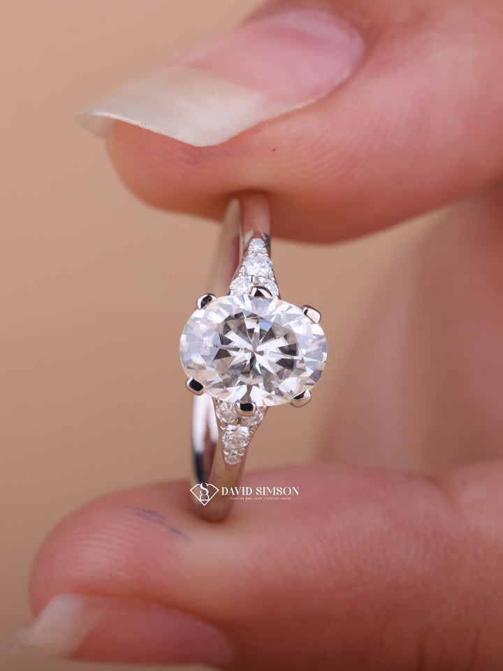 2.0CT-4.0CT Oval Cut Moissanite Cluster Diamond Engagement Ring