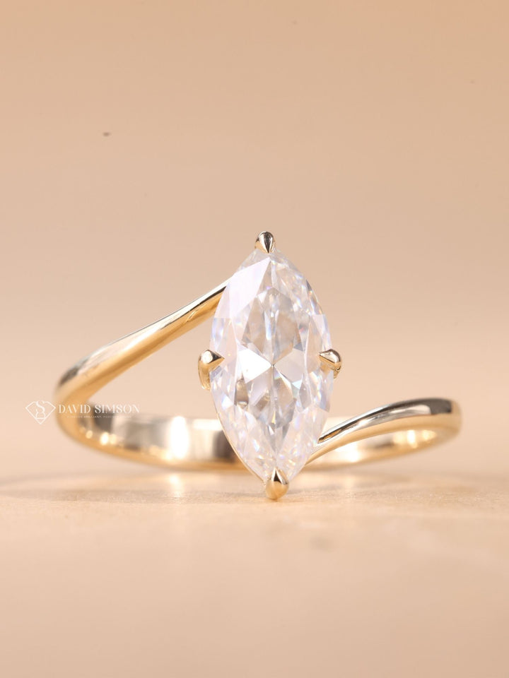 1.0CT-3.0CT Marquise Cut Moissanite Bypass Diamond Engagement Ring