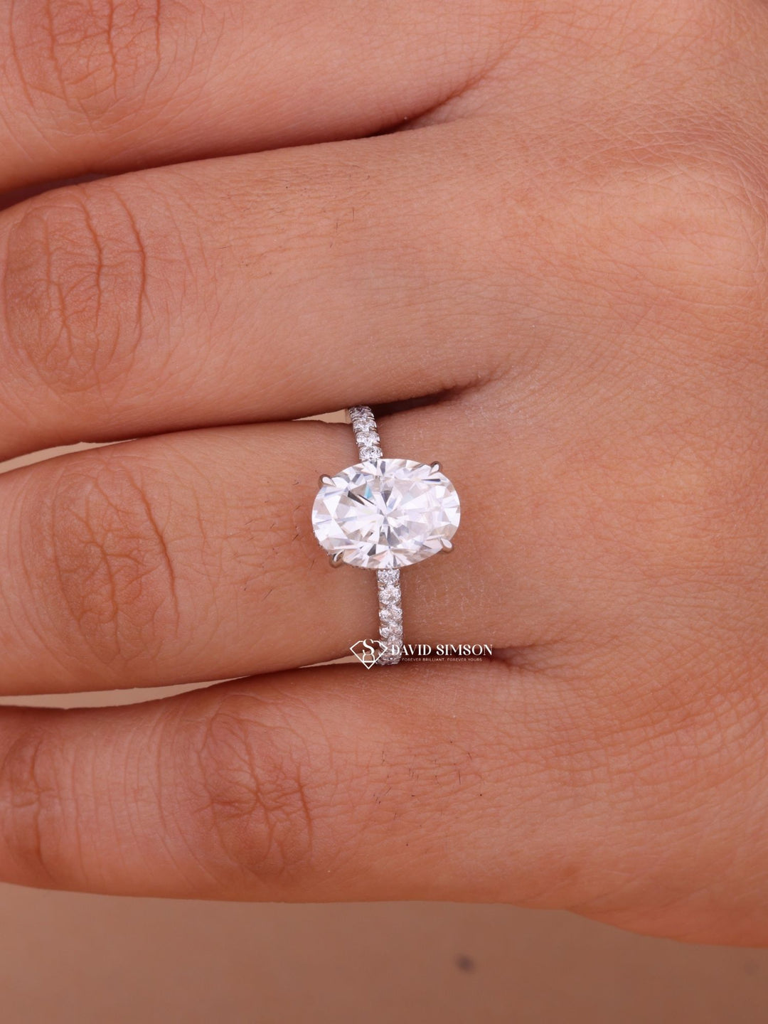 3.0CT-4.0CT Oval Cut Moissanite Hidden Halo Diamond Engagement Ring