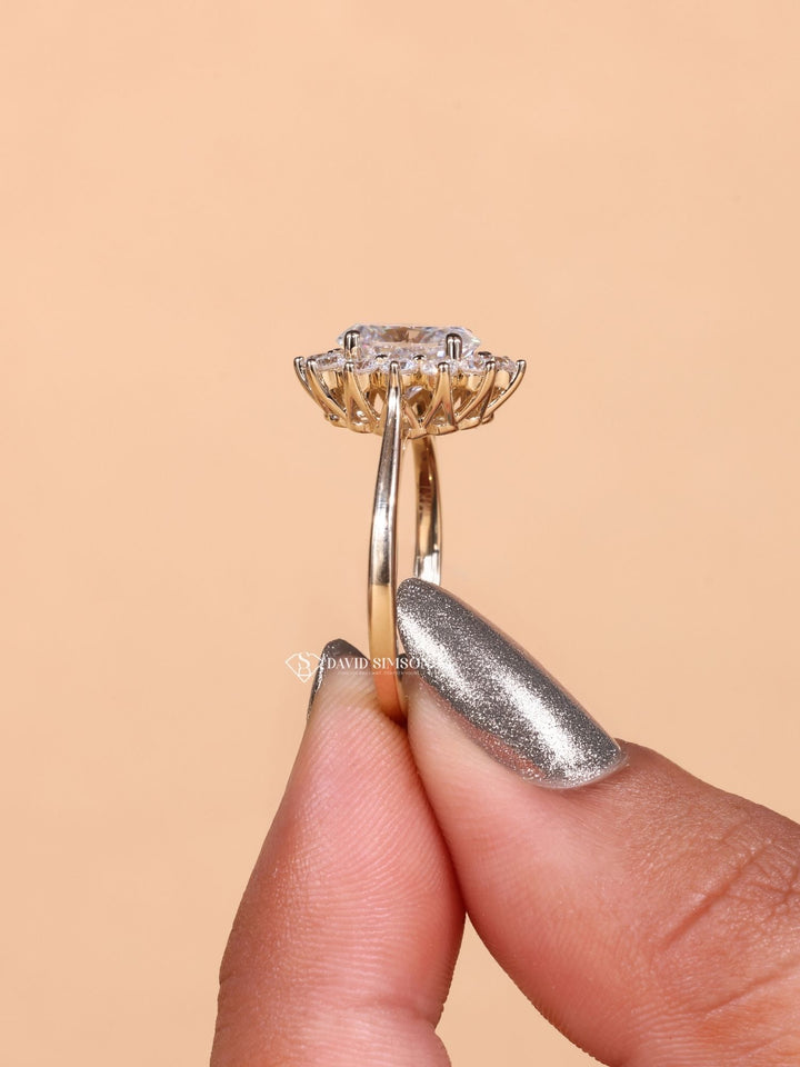 2.0CT-3.0CT Oval Cut Moissanite Floral Halo Diamond Engagement Ring