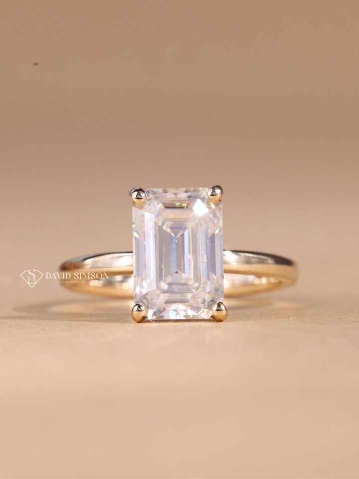2.0CT-4.0CT Emerald Cut Diamond Moissanite Solitaire Engagement Ring