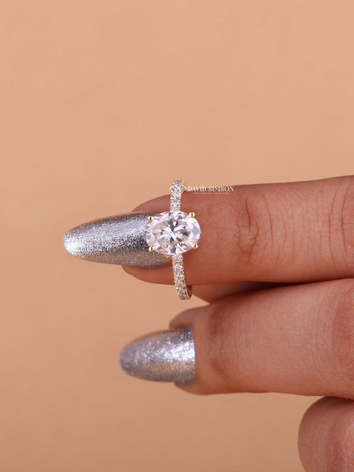 2.50CT-3.50CT Oval Cut Moissanite Diamond Hidden Halo Engagement Ring