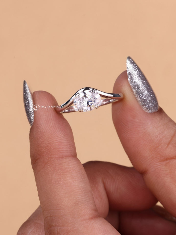 3.50CT-4.50CT Oval Cut Moissanite Curved Wave Diamond Engagement Ring