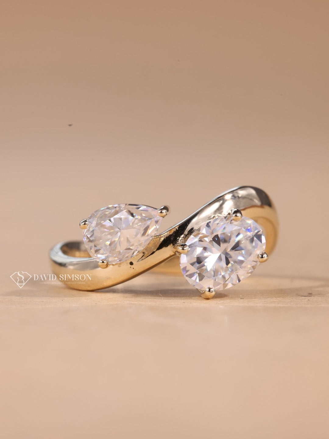 1.0CT Pear & 1.0CT Oval Cut Moissanite Toi et Moi Diamond Engagement Ring