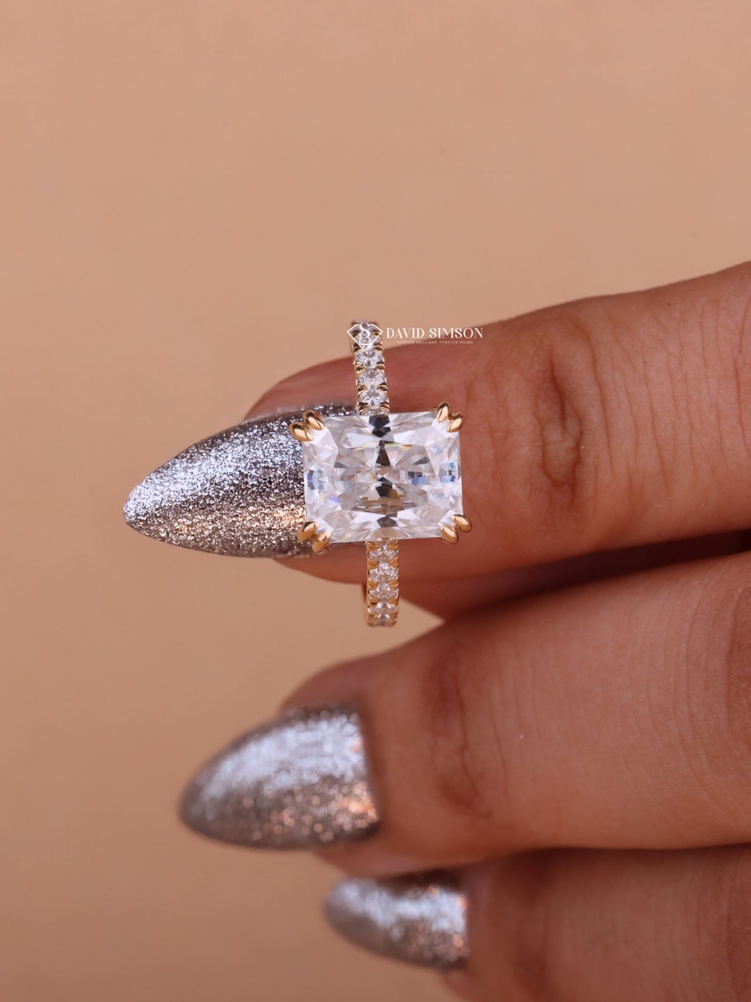 2.0CT-3.0CT Radiant Cut Moissanite Hidden Halo Diamond Engagement Ring