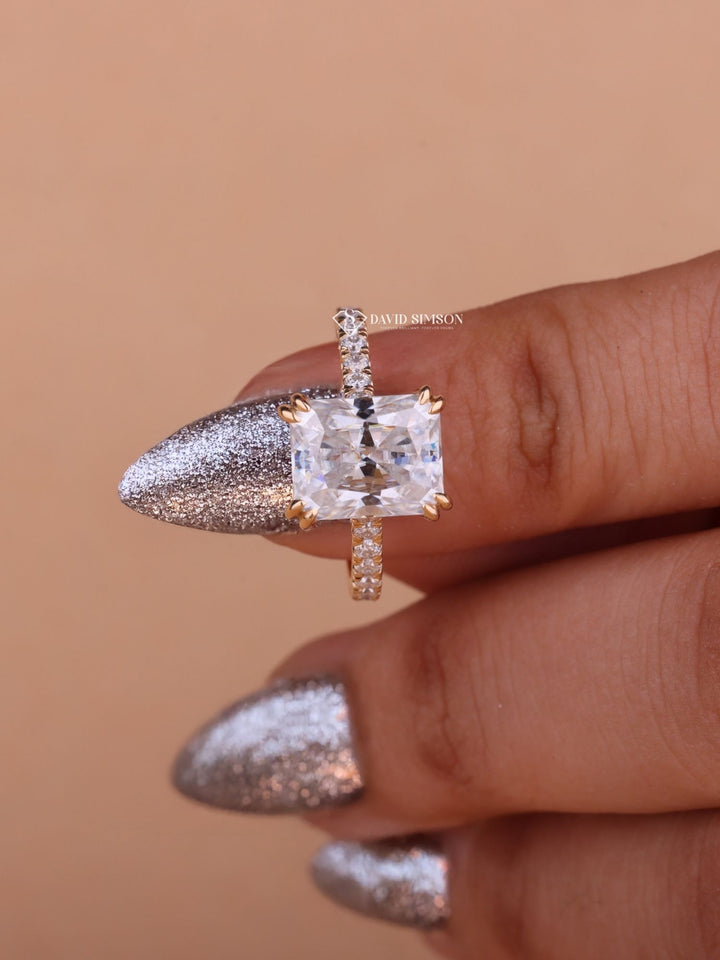 2.0CT-3.0CT Radiant Cut Moissanite Hidden Halo Diamond Engagement Ring