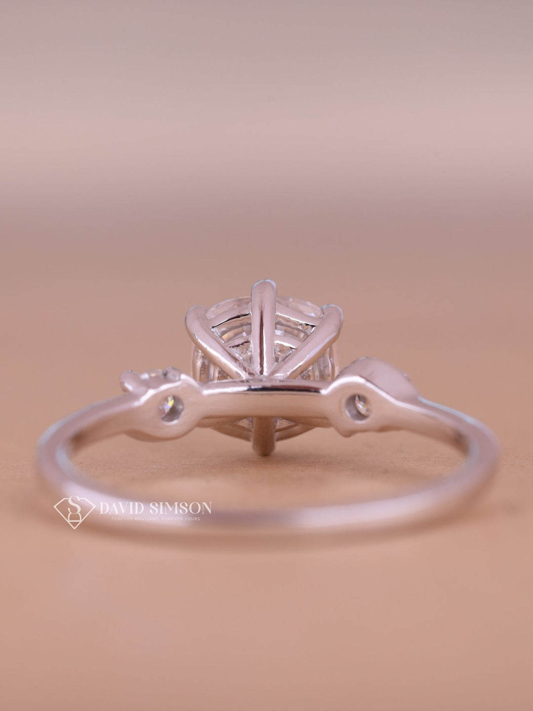 1.0CT-2.0CT Cushion Cut Moissanite Unique Three Stone Diamond Engagement Ring