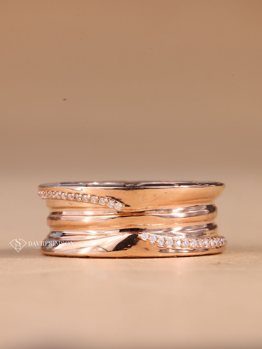 Round Cut Moissanite Diamond Rose Gold Wedding Band