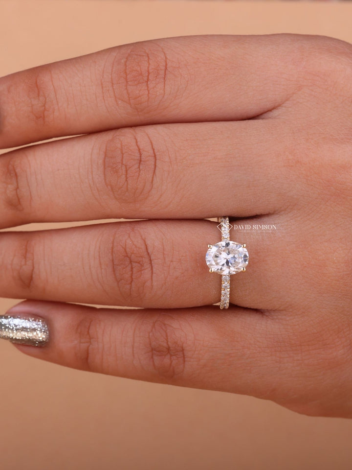 2.50CT-3.50CT Oval Cut Moissanite Diamond Hidden Halo Engagement Ring