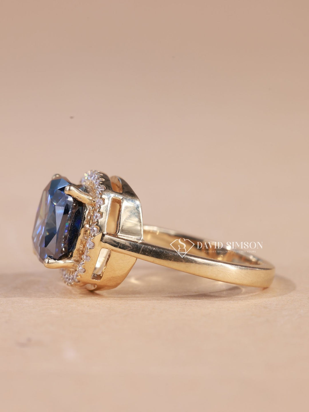 2.0CT-3.0CT Blue Cushion Cut Moissanite Diamond Halo Engagement Ring