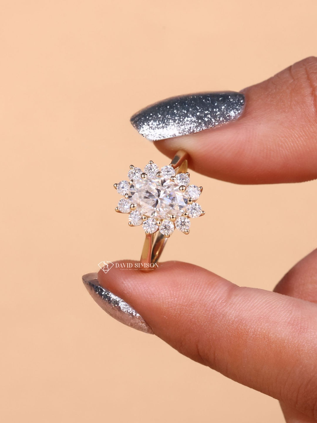 2.0CT-3.0CT Oval Cut Moissanite Floral Halo Diamond Engagement Ring