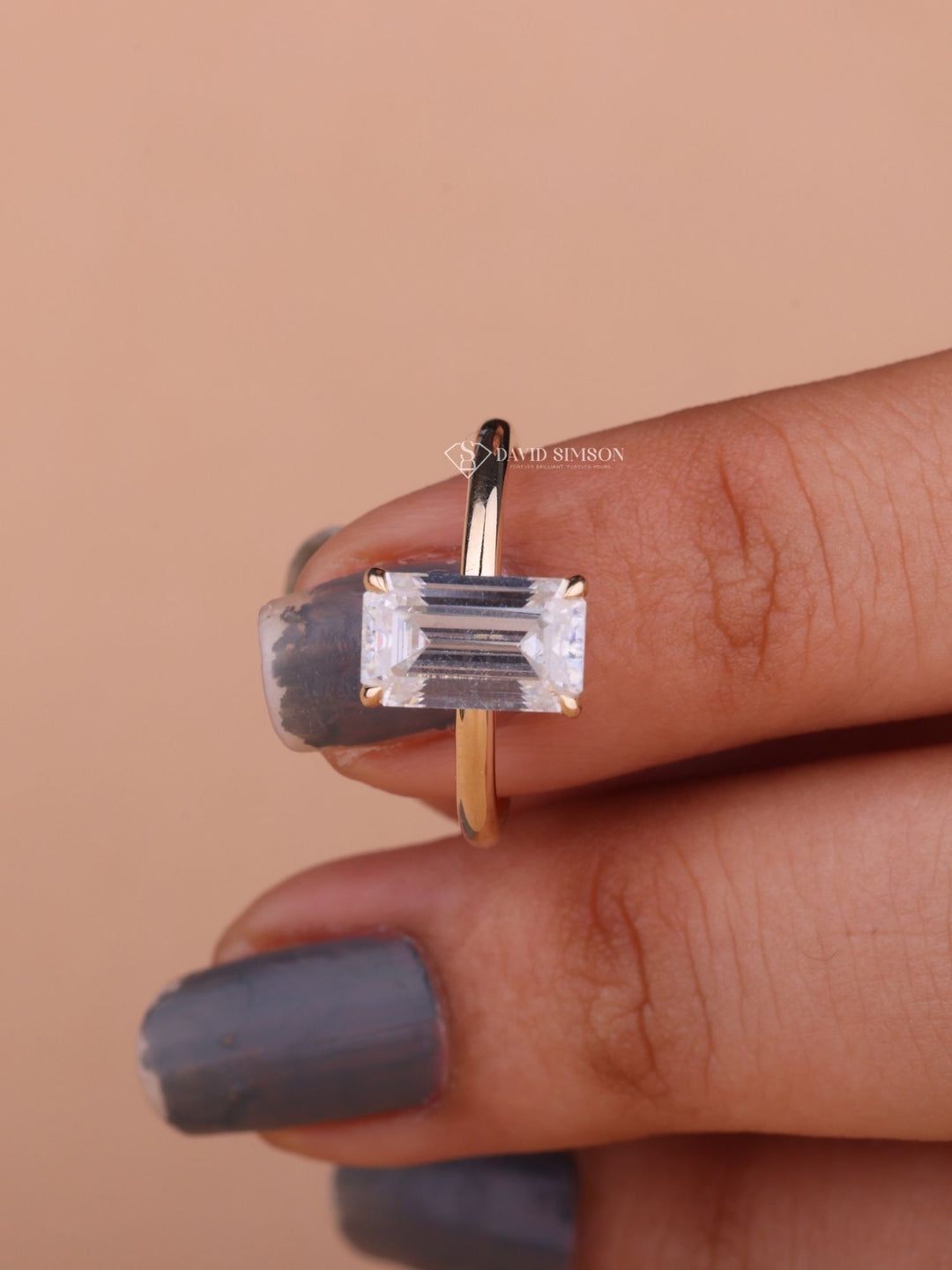 3.0CT-4.0CT Emerald Cut Moissanite Diamond Hidden Halo Engagement Ring