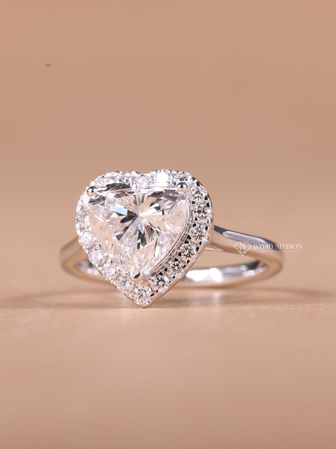 2.0CT-3.0CT Heart Shape Moissanite Halo Diamond Engagement Ring