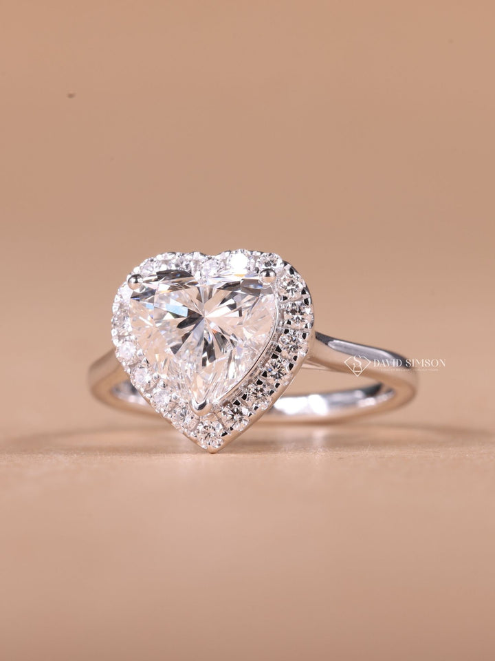 2.0CT-3.0CT Heart Shape Moissanite Halo Diamond Engagement Ring