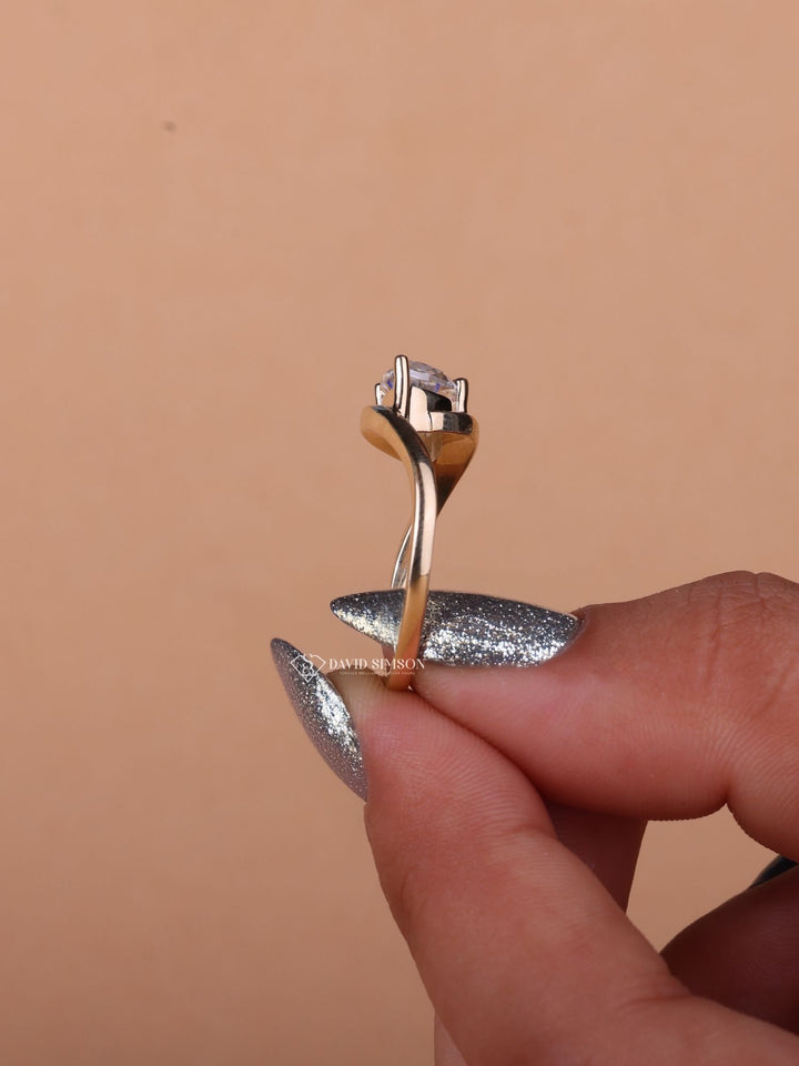 1.0CT-2.0CT East West Marquise Cut Moissanite Diamond Unique Engagement Ring