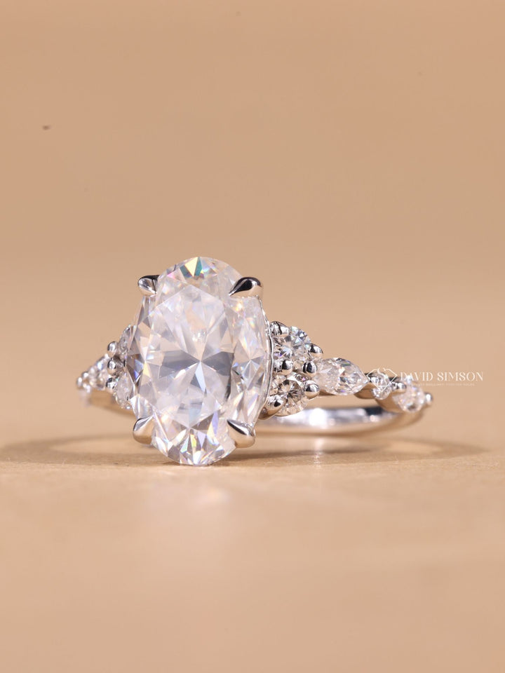 3.0CT-4.0CT Oval Cut Moissanite Cluster Diamond Engagement Ring